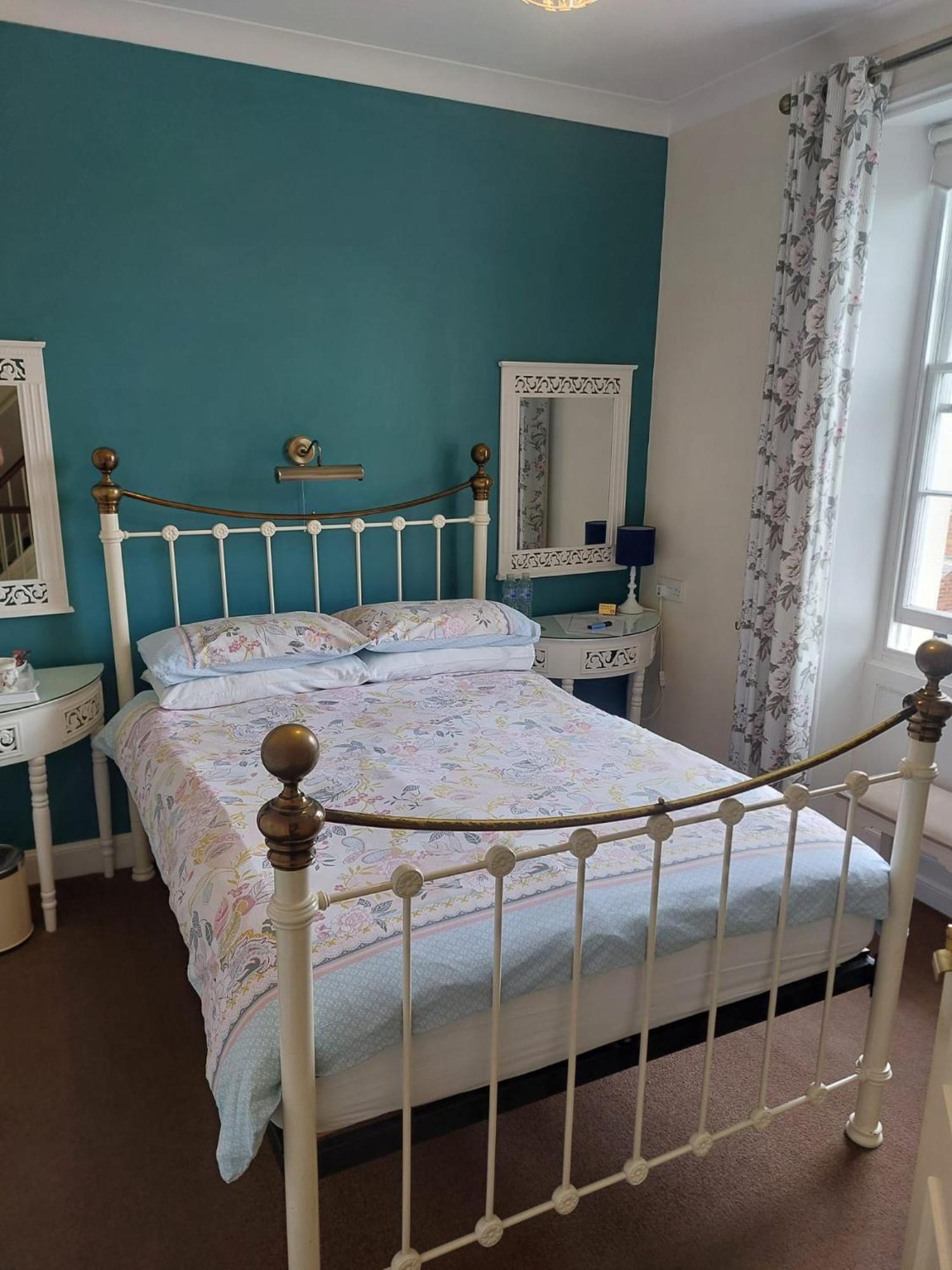 Bed & Breakfast Seaham 4*