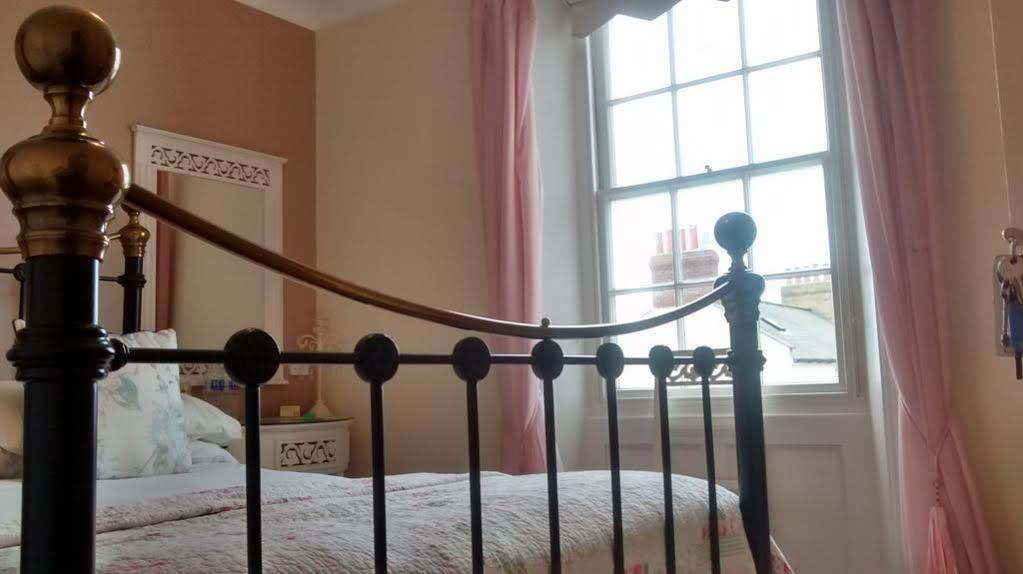 Seaham Bed & Breakfast 4*